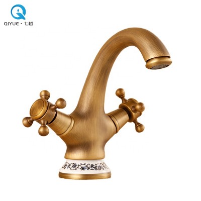 Competitive prices antique brass hot and cold water double handles bathroom wash basin tap mixer faucet